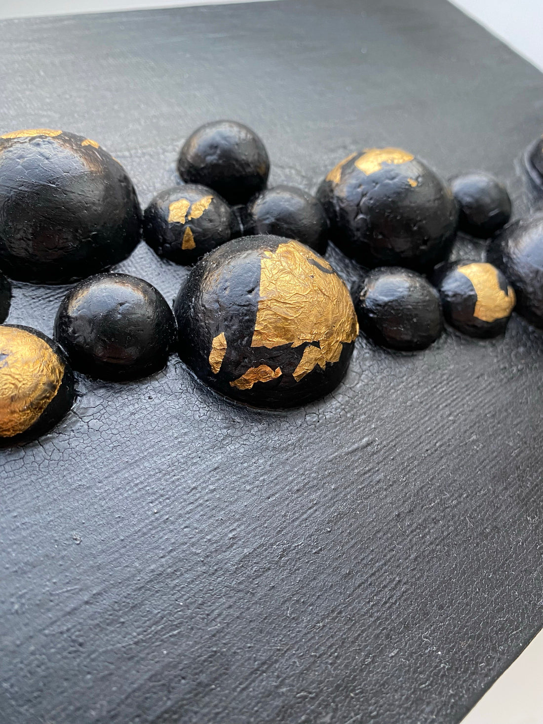 Despertando Espacios: El Arte como Transformación Personal y Estética