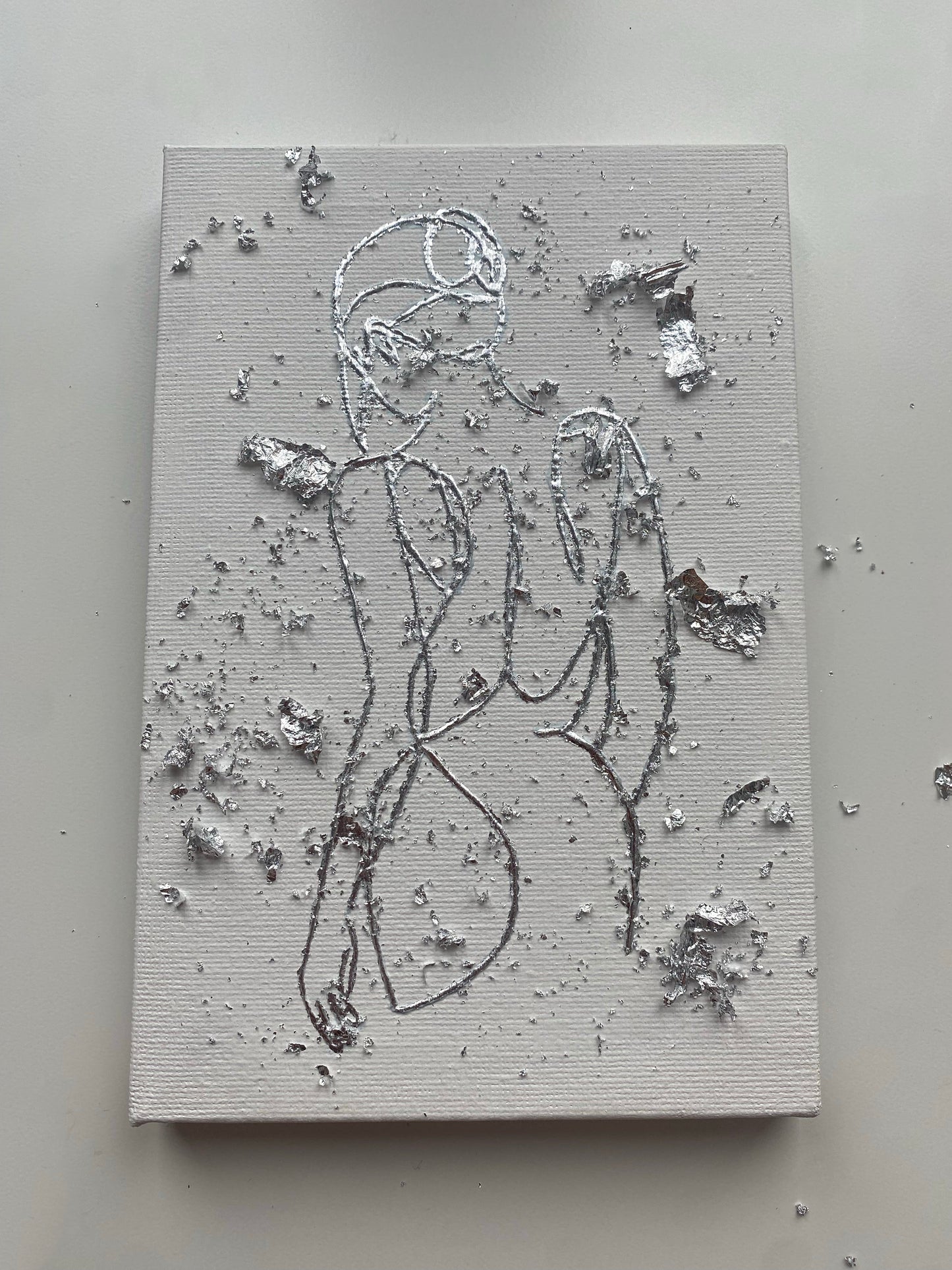 DAMA DE PLATA: Elegancia en un Lienzo de 18x12 cm by Miriam Herencias