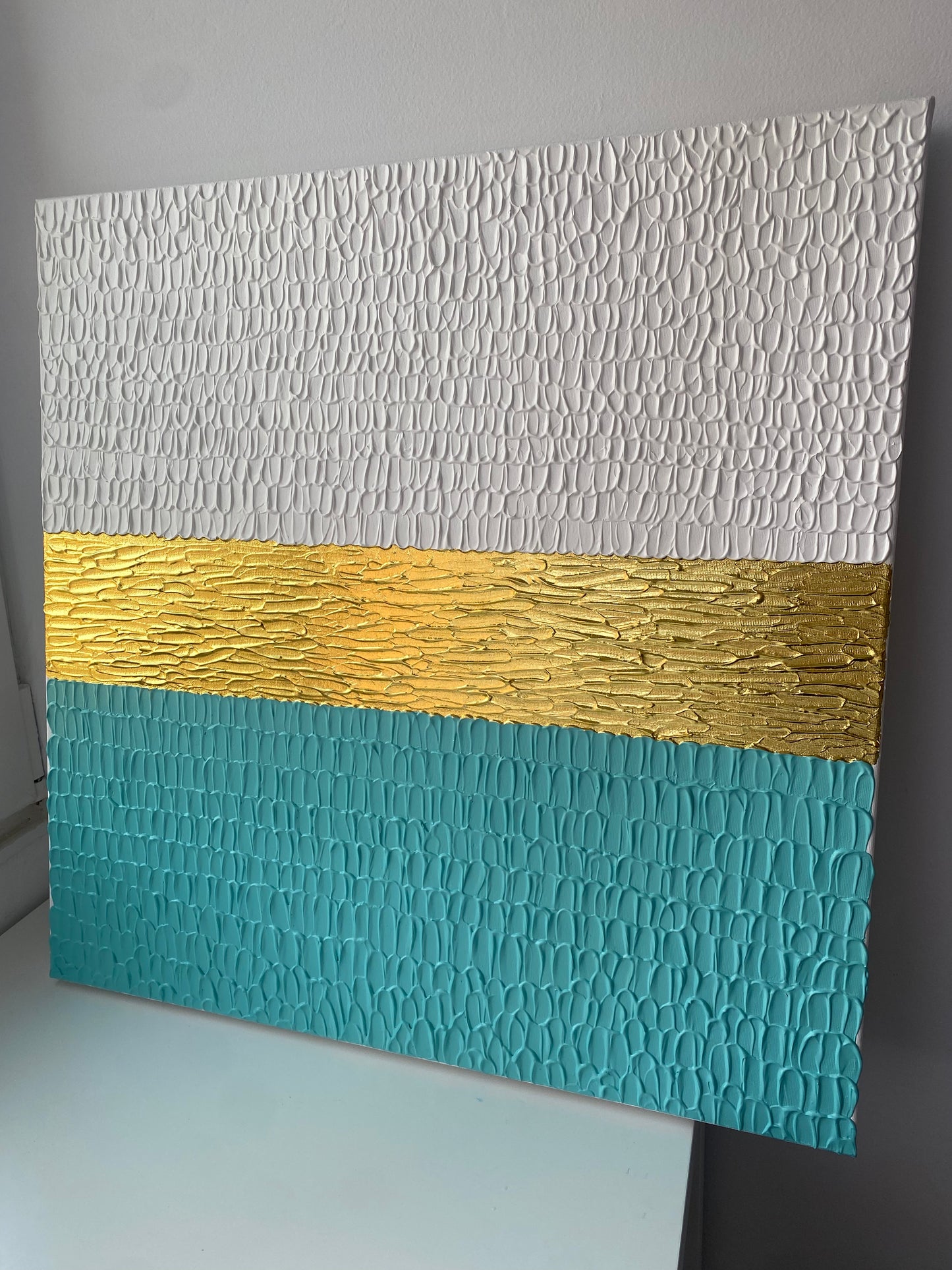 AGUAMARINA: Escamas en el horizonte en 60x60 cm by Miriam Herencias