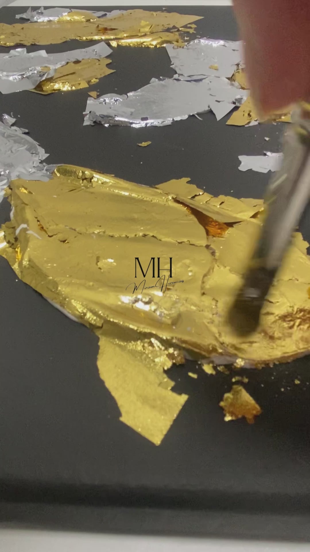 Video del Cuadro 'Electro': Sumérgete en la energía y el colorido vibrante de esta obra de arte moderna, capturada en movimiento.